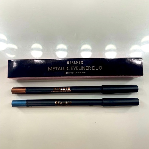 🌟$5 add on 🌟 RealHer Metallic Eyeliner Duo - Picture 1 of 7